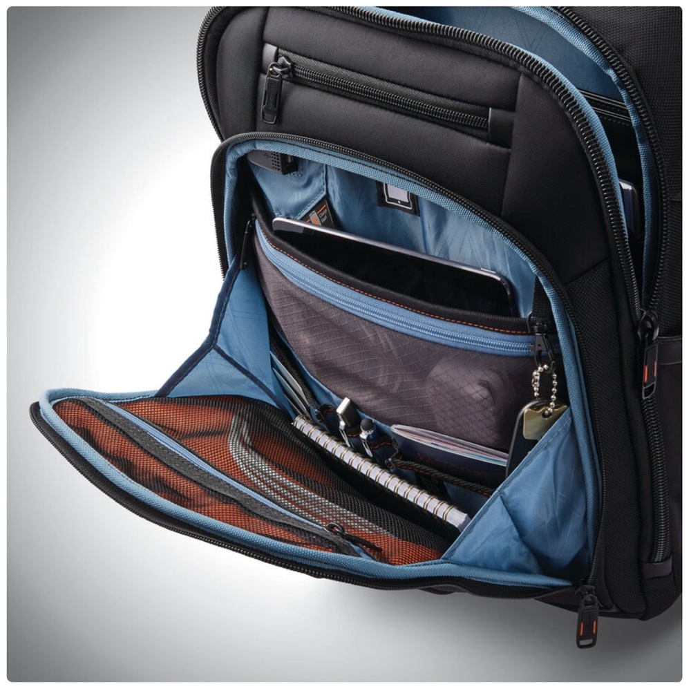 Backpack by Samsonite - Picture 4 of 12